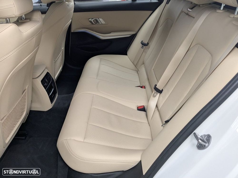 BMW 330 e Pack M Auto - 10