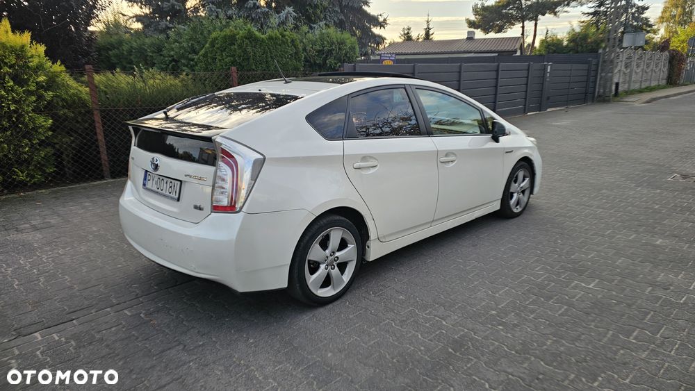 Toyota Prius - 3