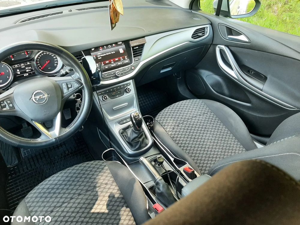 Opel Astra 1.6 CDTI Dynamic - 26