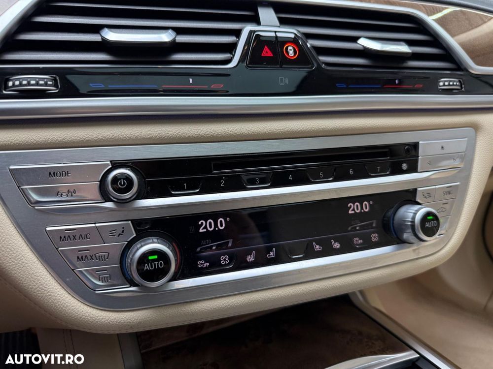 BMW Seria 7 740e iPerformance - 17