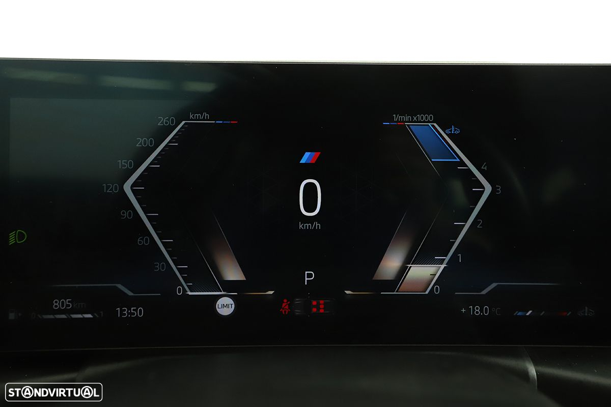 BMW 320 d Touring Pack Desportivo M Auto - 20