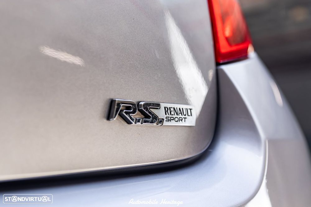 Renault Clio 2.0 16V RS - 13