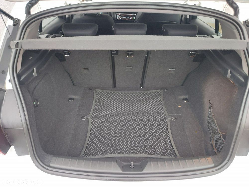 BMW Seria 1 118d xDrive Sport Line - 36