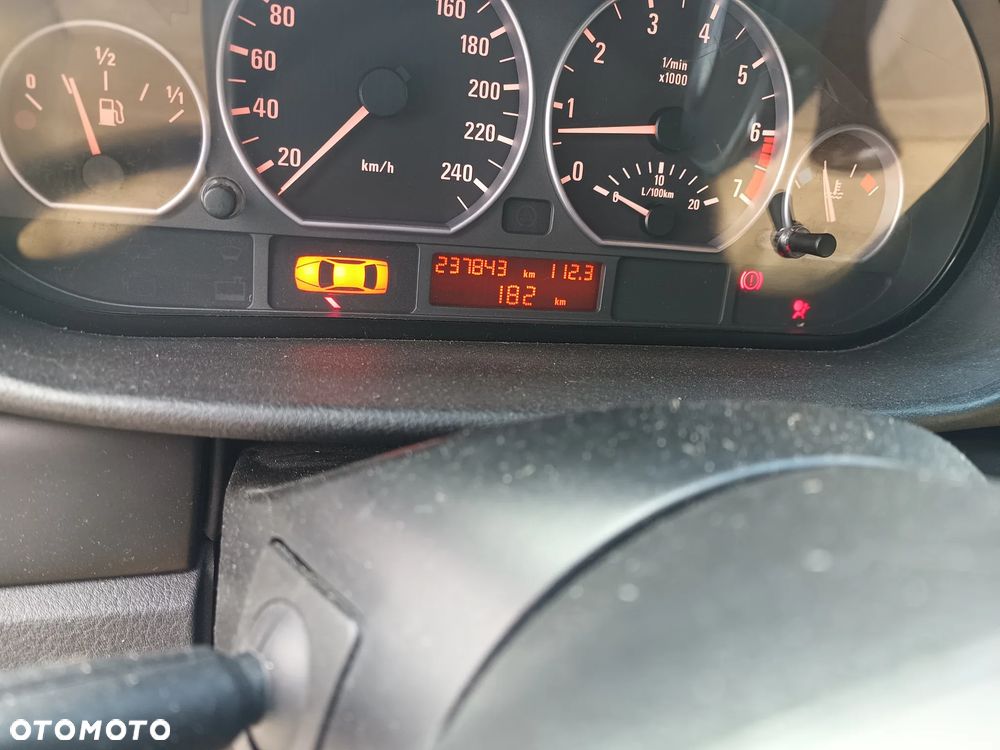 BMW Seria 3 330ix - 4