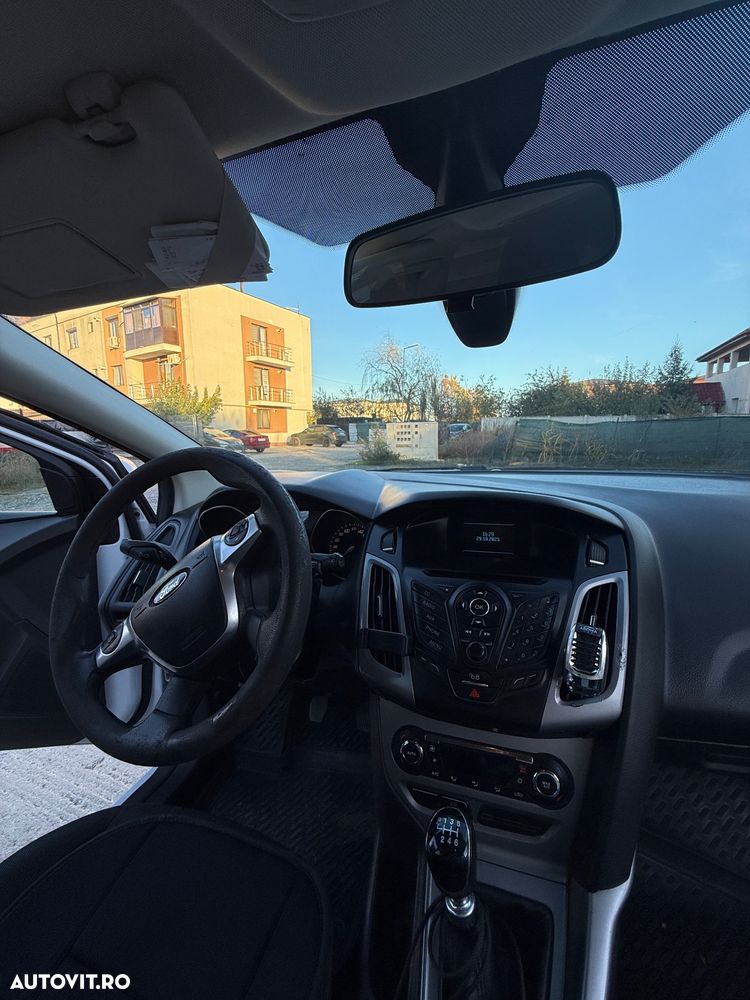 Ford Focus 1.6 TDCi DPF SYNC Edition - 2