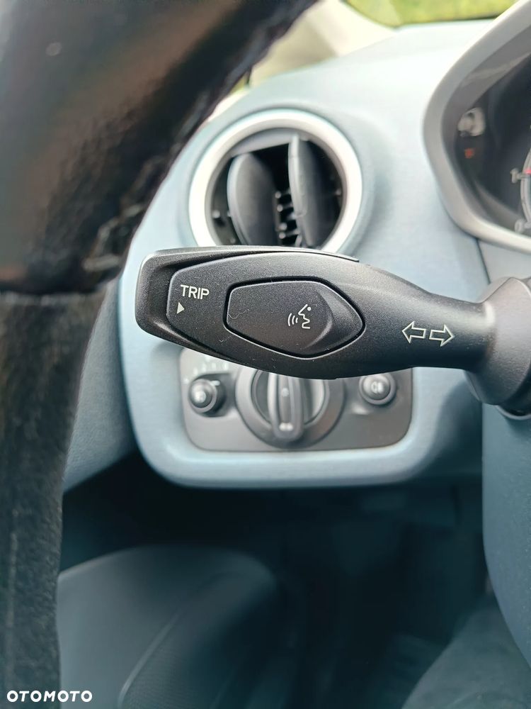 Ford Fiesta - 12