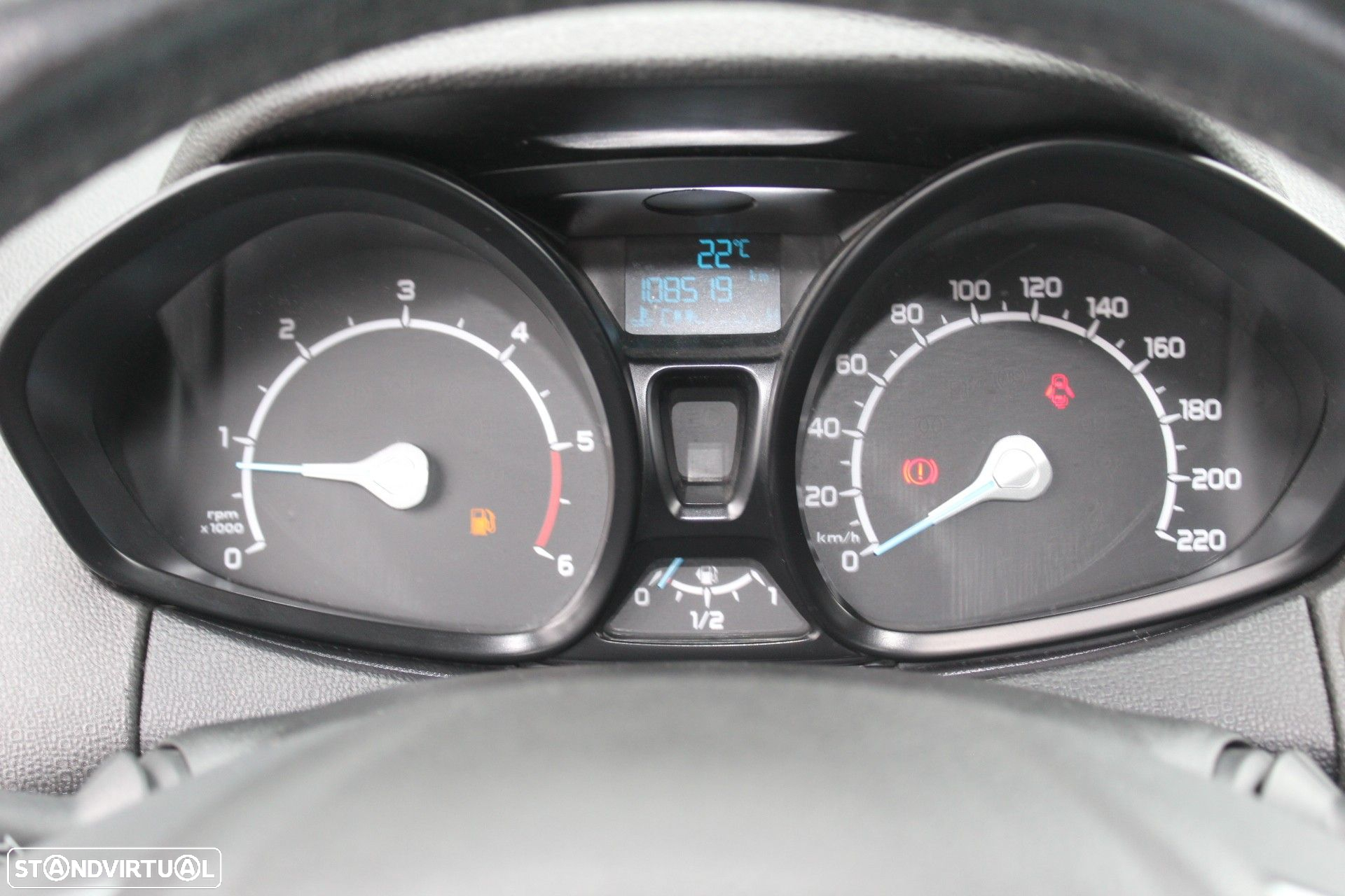 Ford EcoSport 1.5 TDCi Titanium - 25