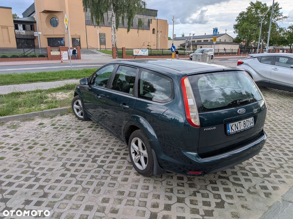Ford Focus 1.6 Trend - 4