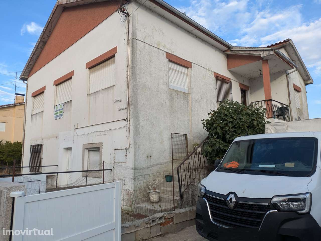 CASA E 2 APARTAMENTOS T2 - Grande imagem: 4/37