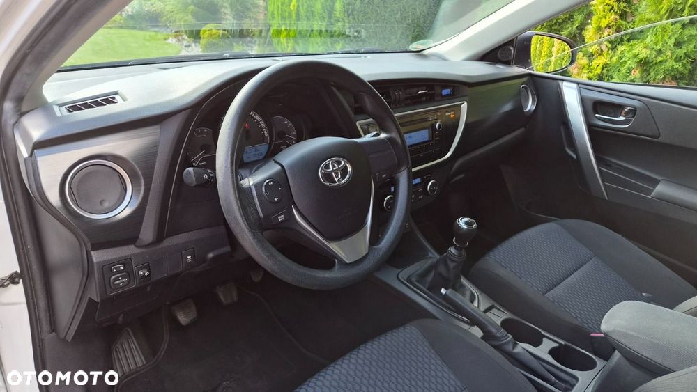 Toyota Auris 1.33 VVT-i Terra - 14