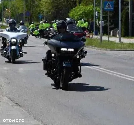 Harley-Davidson Touring Road Glide - 13