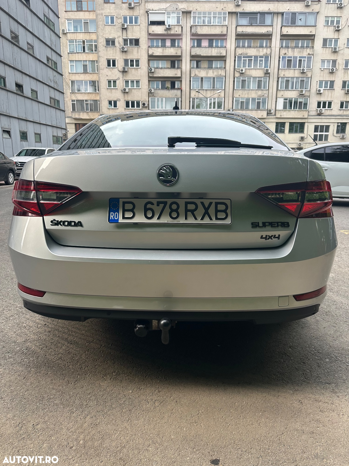 Skoda Superb 2.0 TDI DSG 4X4 Laurin & Klement - 5