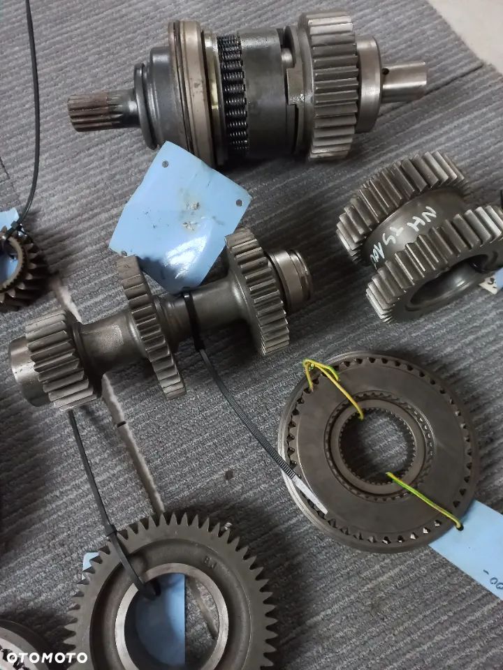 Case New Holland TS synchronizator 81875573,81875696,F2NN7124AA  HI-LO,pompa,przystawka napędu,podnośnik,most,silnik - 3