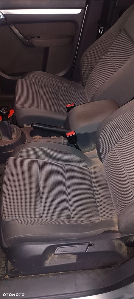 Volkswagen Touran 2.0 TDI Trendline - 14