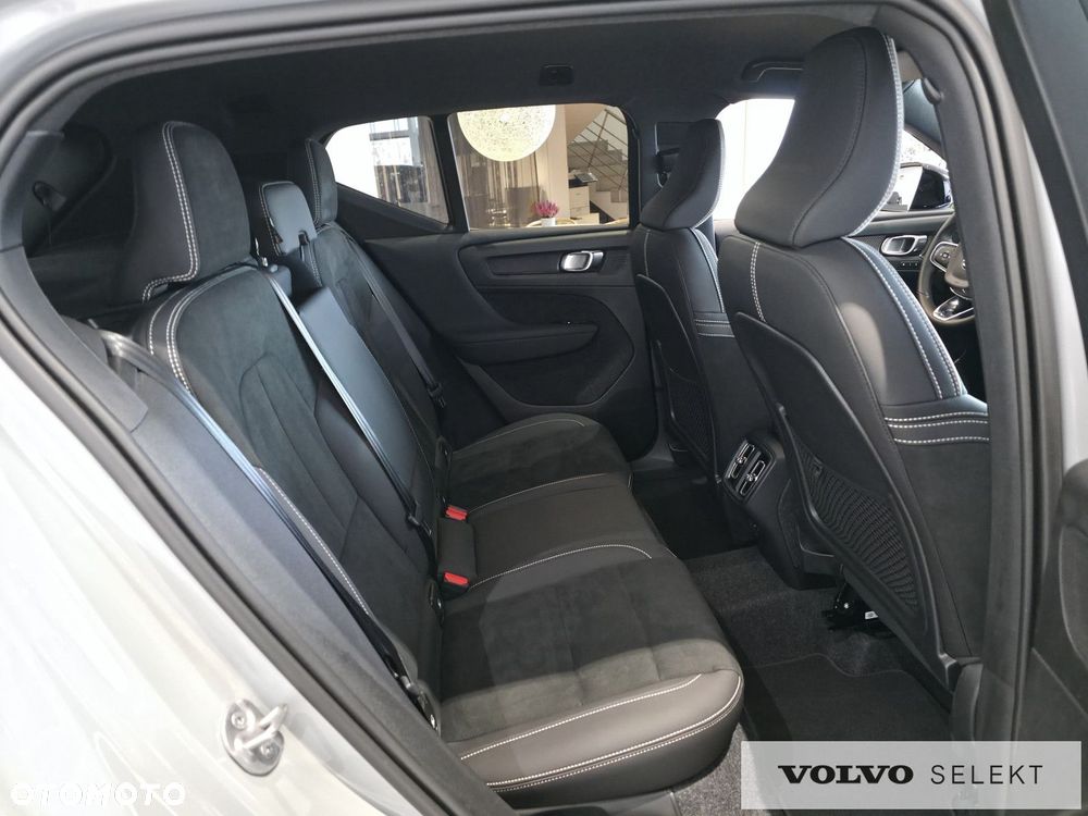 Volvo XC 40 - 29