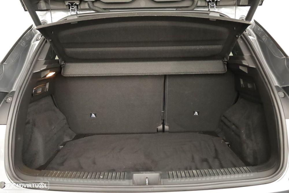 Renault Austral 1.2 E-Tech Iconic - 24