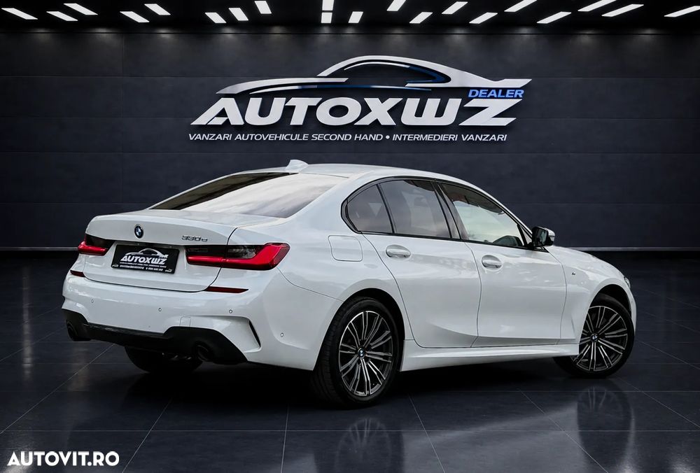 BMW Seria 3 330e Aut. M Sport - 3