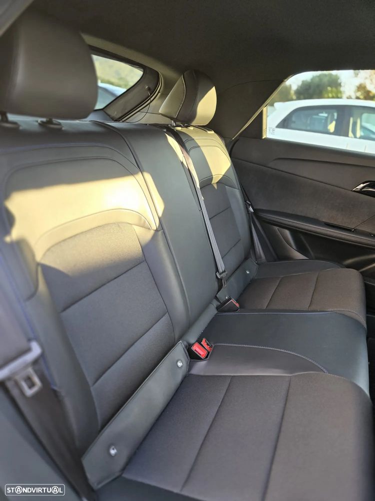 MG MG4 64 kWh Luxury - 9