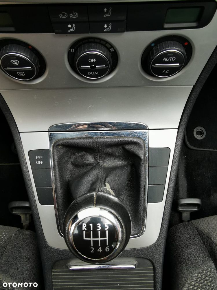 Volkswagen Passat - 23