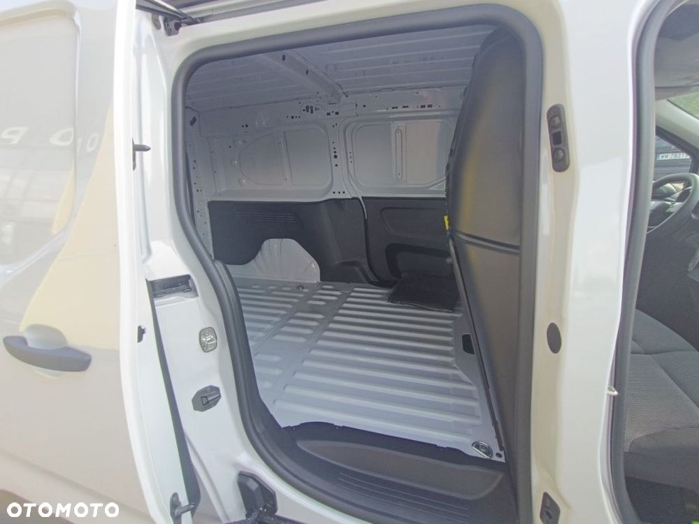 Opel COMBO - 13