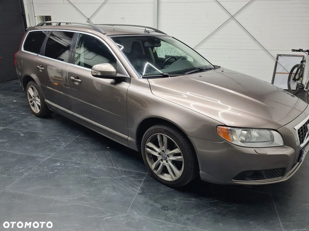 Volvo V70 2.4D Summum - 26