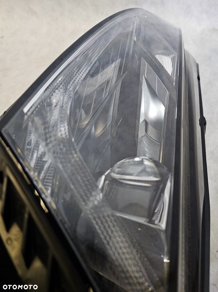 LEWA LAMPA FULL LED SKODA OCTAVIA IV 5E4941015A - 8