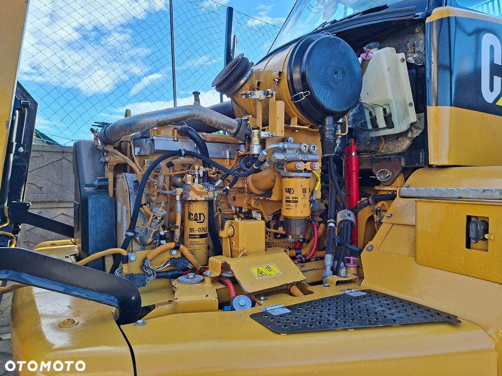 Caterpillar 725 - 36