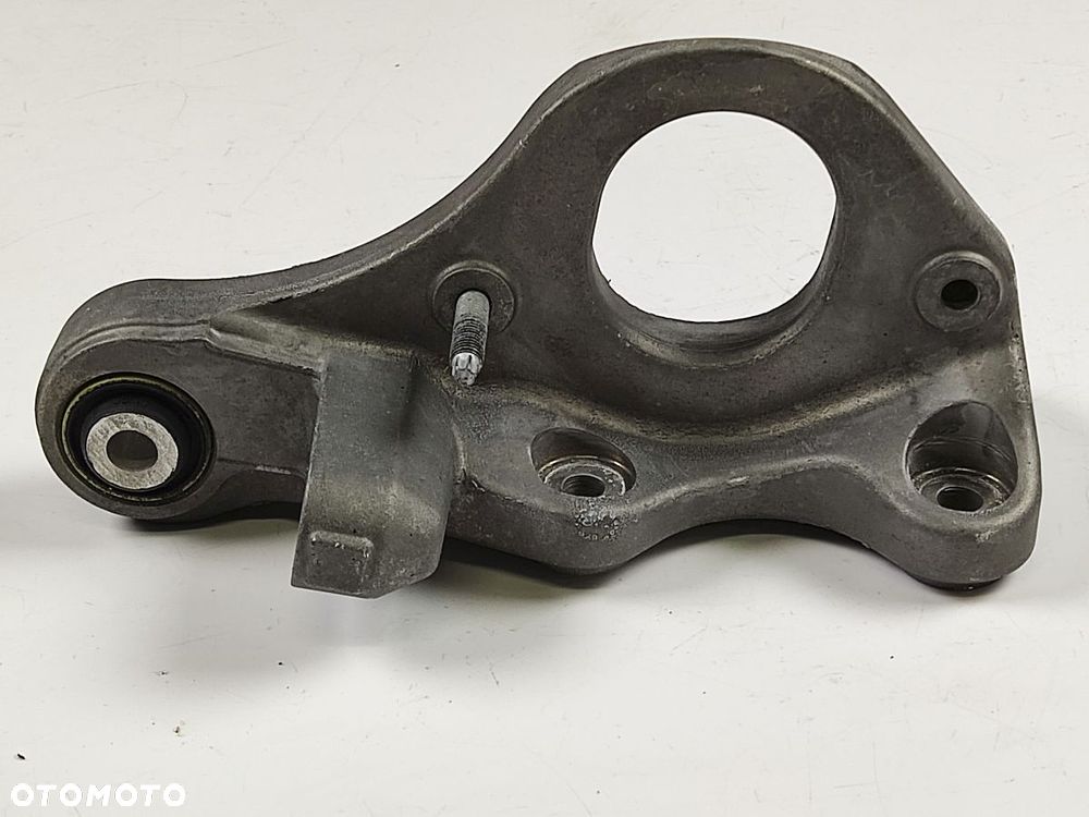 VOLVO XC40 2.0T T4 17-21r Łapa Podpora Mocowanie Półosi - 1