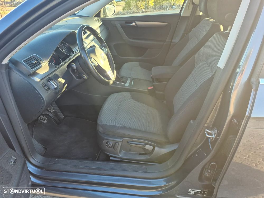VW Passat Variant 1.6 TDI BlueMotion - 11