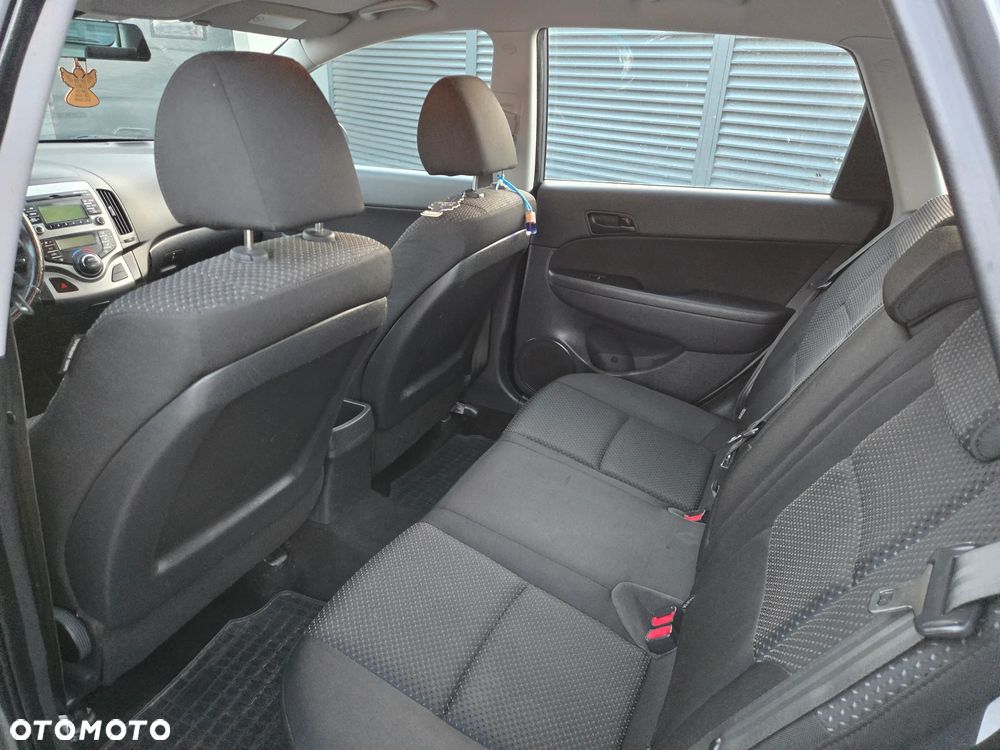 Hyundai i30 1.6 CRDi Base + EU5 - 7