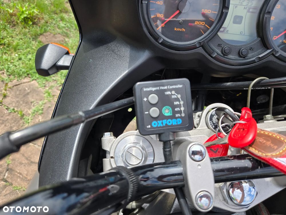 Suzuki V-STROM - 16