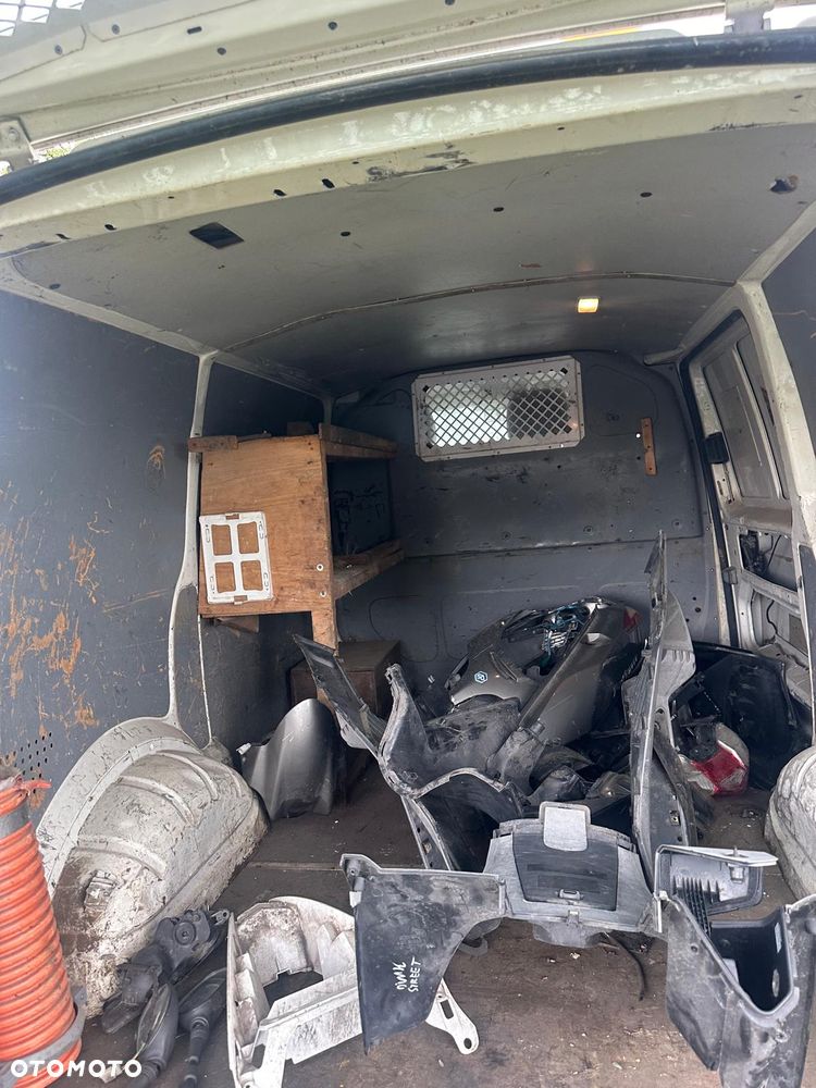Volkswagen Furgon Blaszak VW Transporter T5 2.5 TDI 131 KM Skrzynia 6 Klima - 12