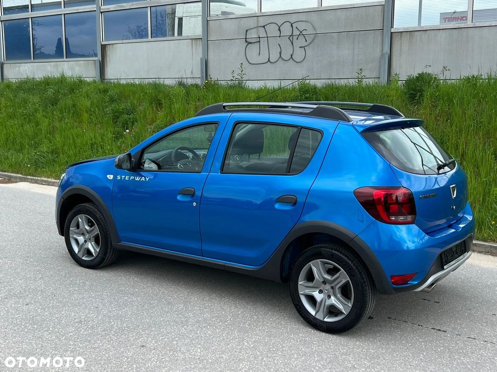 Dacia Sandero TCe 100 Essential - 13