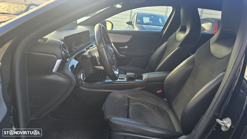 Mercedes-Benz A 250 e AMG Line - 18