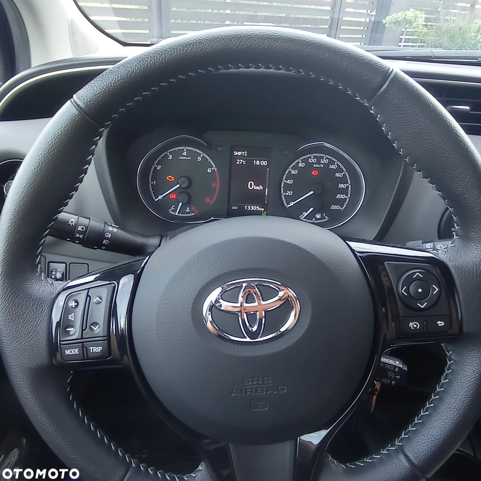 Toyota Yaris 1.5 Premium - 8