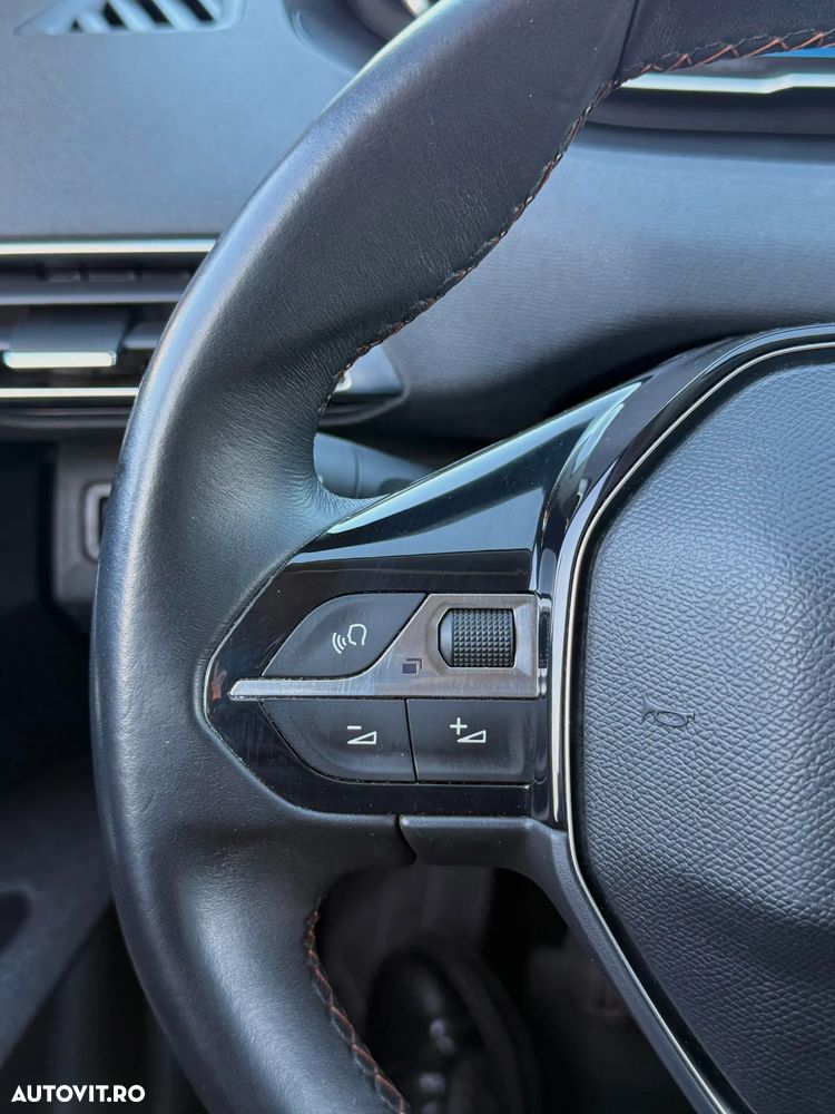 Peugeot 3008 1.6 BlueHDI S&S Allure - 26