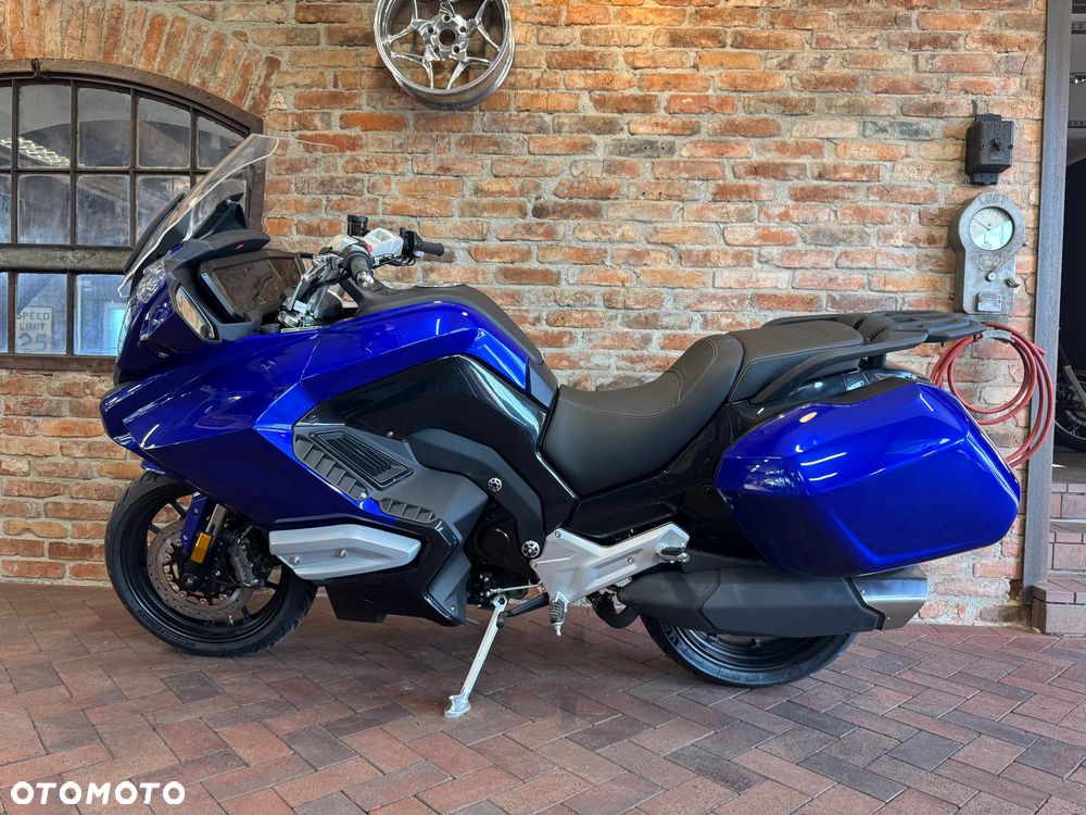 Jawa 750 Touring - 11