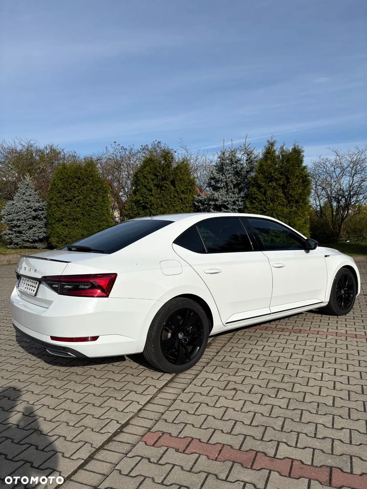 Skoda Superb 2019 photo 5