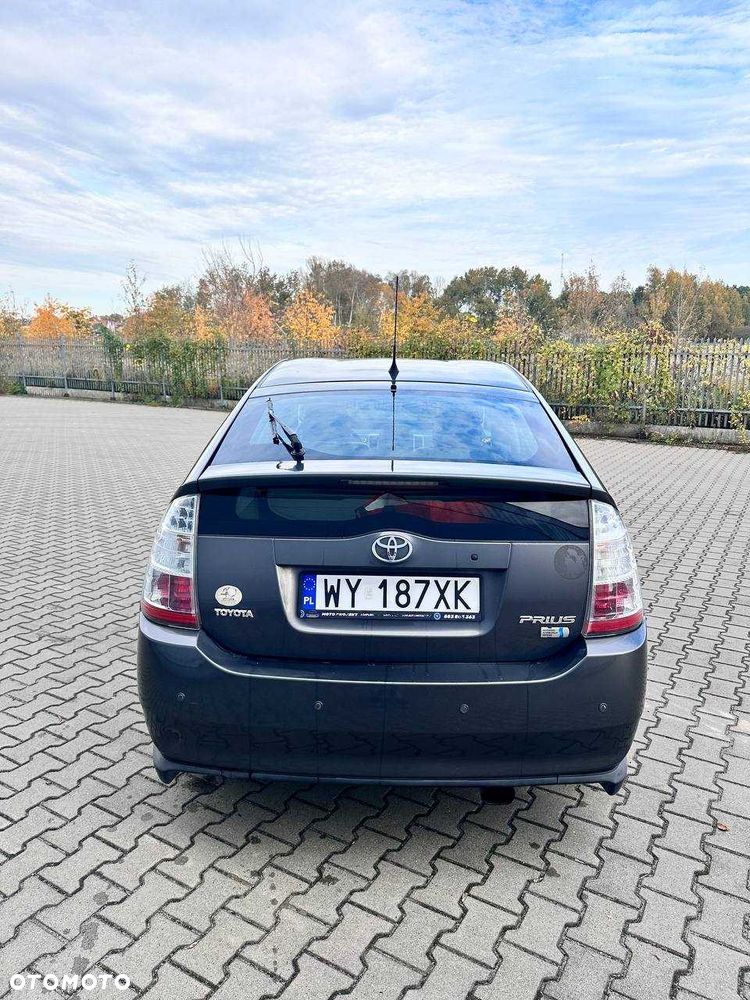 Toyota Prius - 9