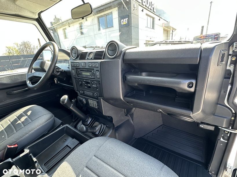 Land Rover Defender 2.2 TD4 E - 27