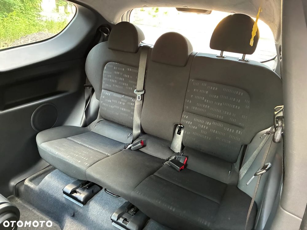 Mitsubishi Colt 1.3 Inform - 18