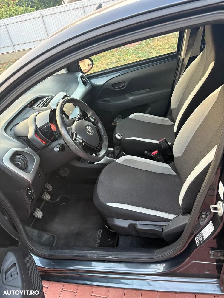 Toyota Aygo 1.0 X - play - 5