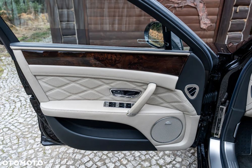 Bentley Flying Spur Mulliner - 21