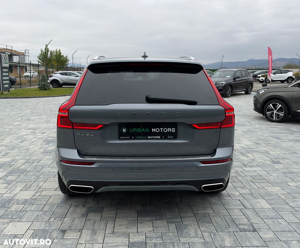 Volvo XC 60 D5 AWD Geartronic RDesign - 12