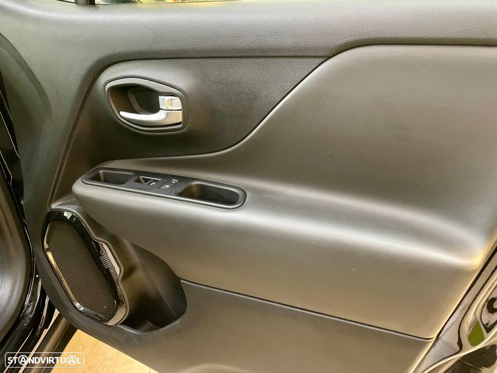 Jeep Renegade 1.3 T Night Eagle DCT - 28