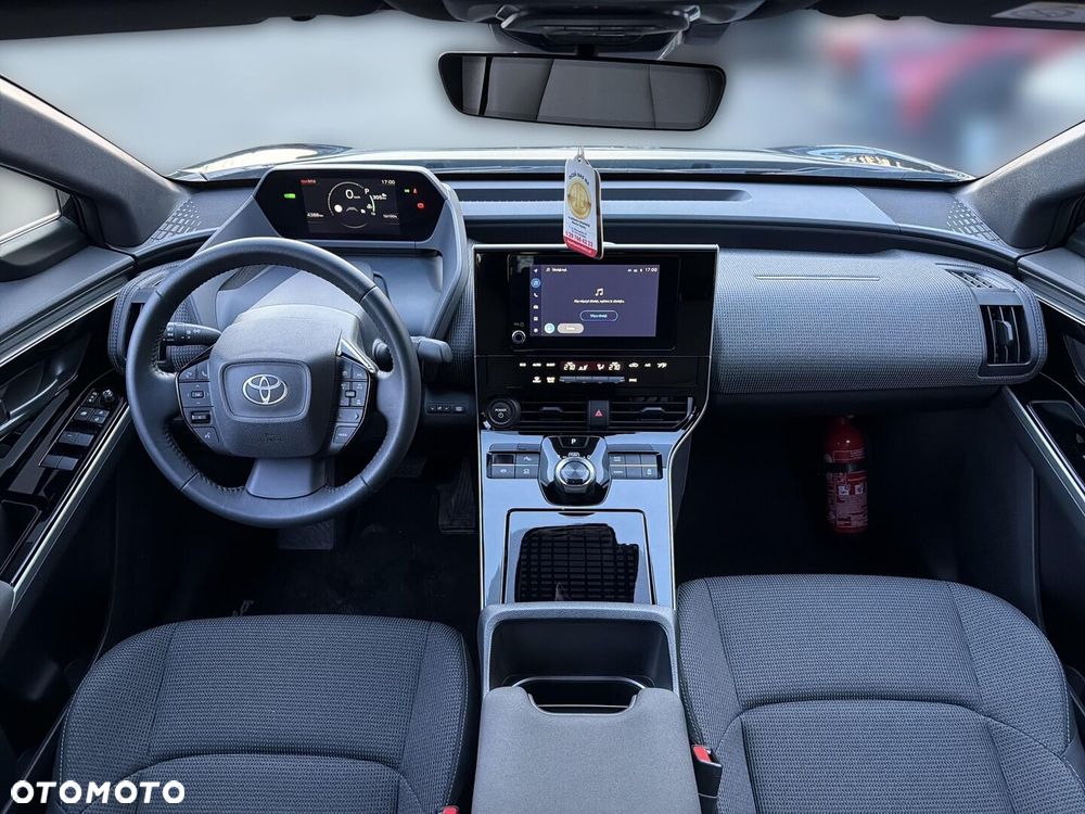 Toyota bZ4X - 13