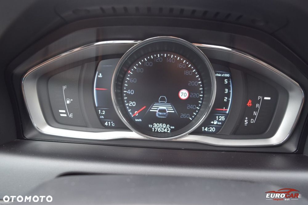 Volvo XC 60 D4 Geartronic Summum - 20