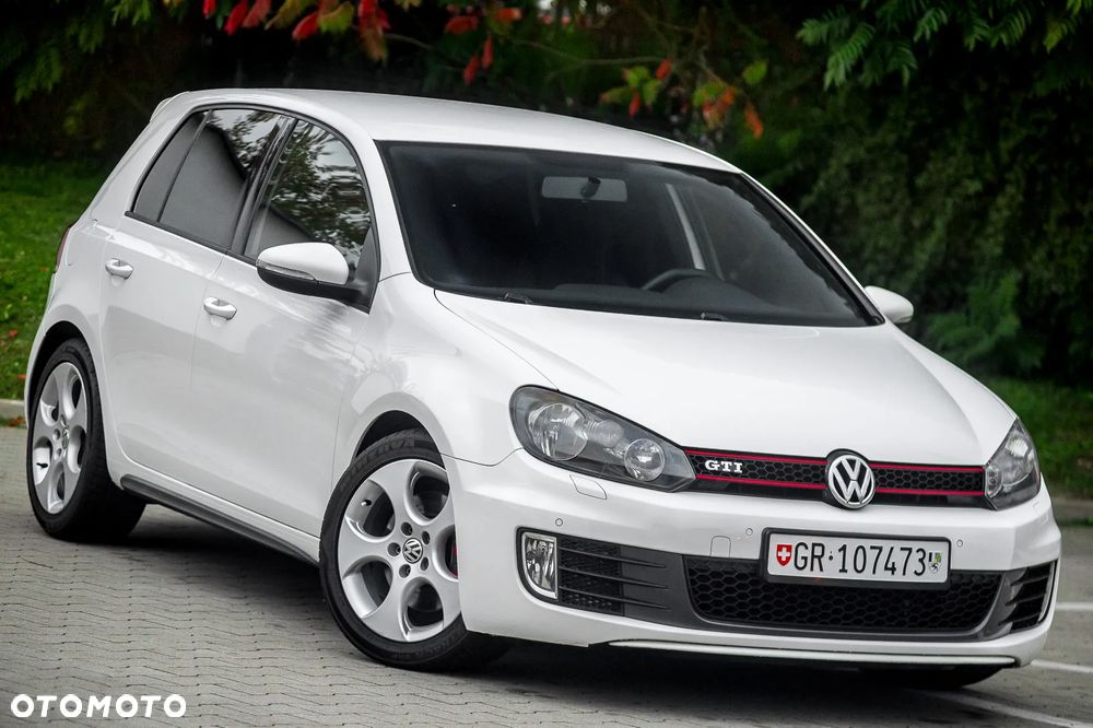 Volkswagen Golf 2.0 GTI - 1