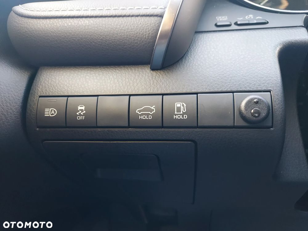 Toyota Camry 2.5 Hybrid Prestige CVT - 20