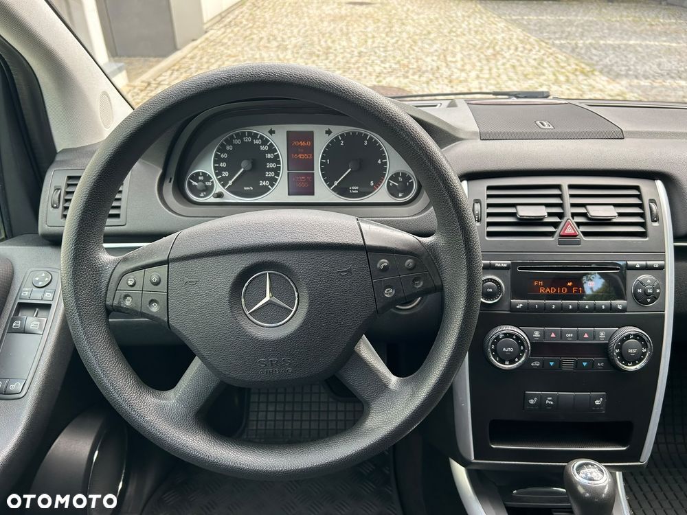 Mercedes-Benz Klasa B 180 CDI Special Edition - 20
